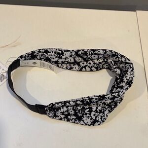 Lululemon Athletica Black and White Patterned Headband